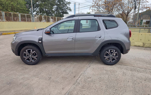 Renault Duster Iconic 1.3T 4x4 MT