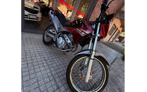 Honda NX 400 FALCON