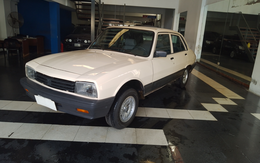 PEUGEOT 504 XS