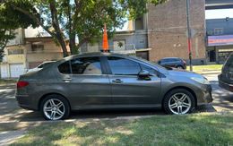 Peugeot 408