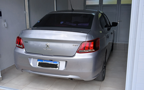 Peugeot 301 Allure Plus 2017