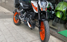 KTM DUKE 200