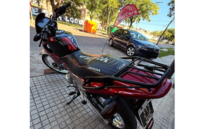 Honda NX 400 FALCON